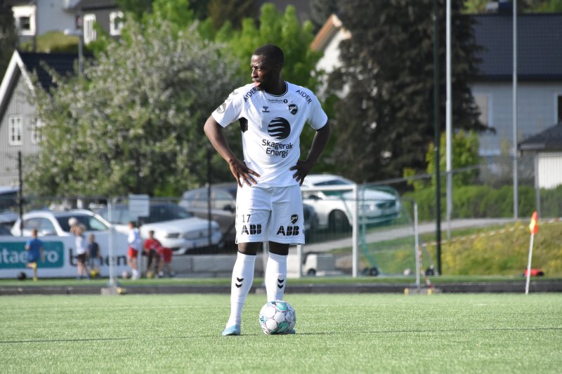 Solomon Owusu har vært stødigheten selv, her før han klemte et frispark i vinkelen mot Notodden
