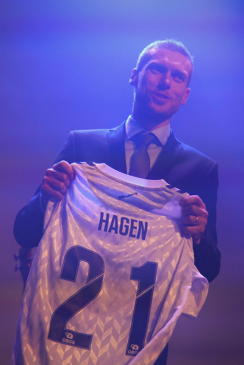 Steffen Hagen med draktnummer 21